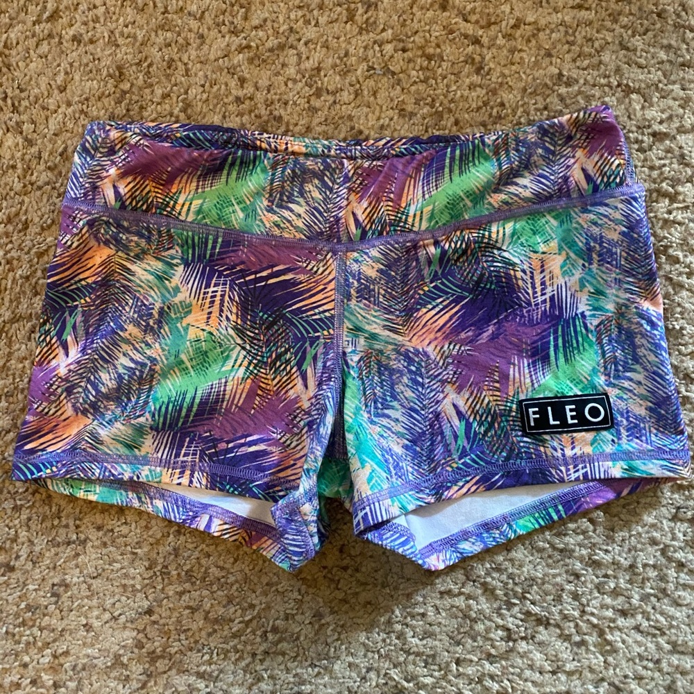 FLEO Shorts